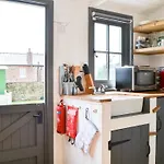 Jamies Shepherds Hut - Uk43566 Vakantiehuis Bowness-on-Solway