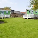 Vakantiehuis Jamies Shepherds Hut - Uk43566