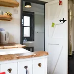 Jamies Shepherds Hut - Uk43566 Vakantiehuis