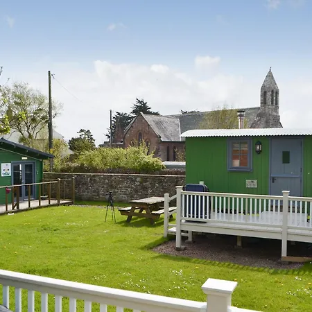 Jamies Shepherds Hut - Uk43566 Vakantiehuis Bowness-on-Solway